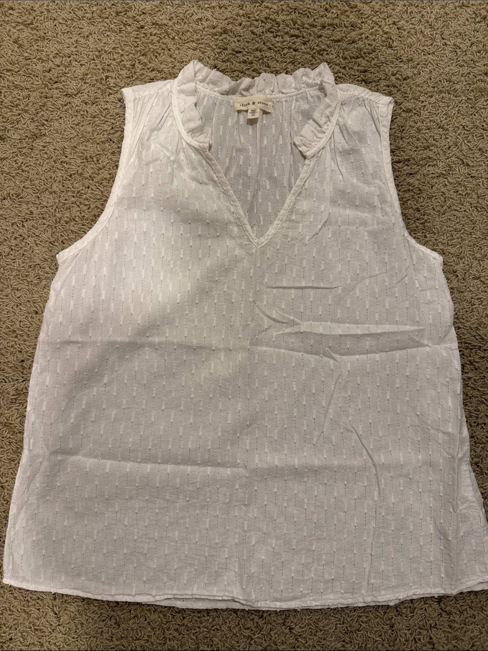 100% cloth and stone vneck tank.  -XL
